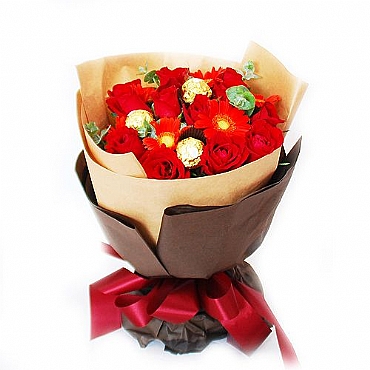 女友生日禮物冠軍 金莎紅玫瑰花束